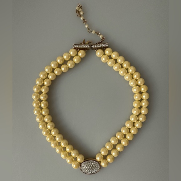 AVON VINTAGE President's Club Double Strand Faux Pearl Pavé Crystal Oval Pendant - Picture 3 of 13